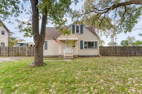 64 Macarthur Dr, Northlake, IL, 60164-1448 | Card Image