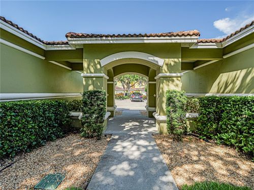 i303-5095 Fairways Cir, Vero Beach, FL, 32967-7436 | Card Image