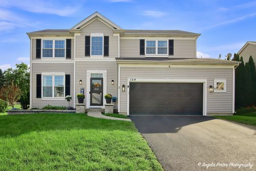 134 E Old Mill Trl, Antioch, IL, 60002-2613 | Card Image