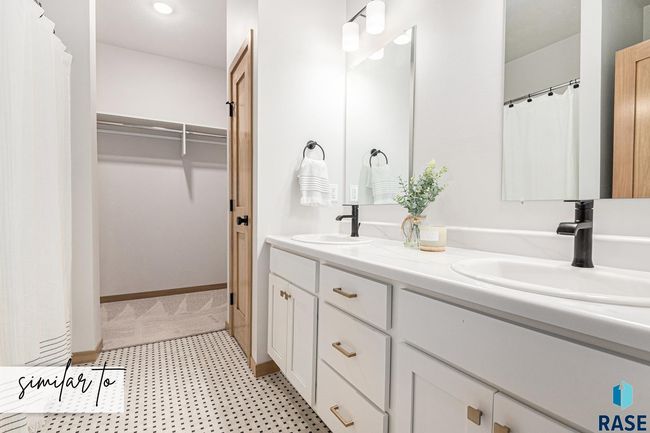 8016 E Tencate Pl, Townhouse with 3 bedrooms, 3 bathrooms and null parking in Sioux Falls SD | Image 8