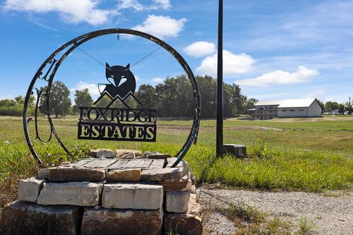 4412 S 86th Rd, Bolivar, MO, 65613-6009 | Card Image