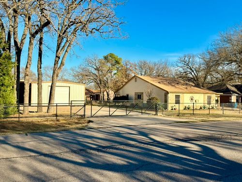 704 Legendary Ln, Gun Barrel City, TX, 75156-4304 | Card Image