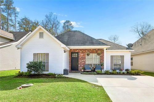 820 Joans St, Mandeville, LA, 70448-2349 | Card Image