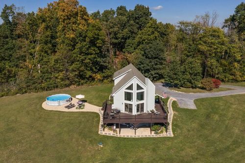 733 Chestnut Ridge Rd, STAUNTON, VA, 24401 | Card Image