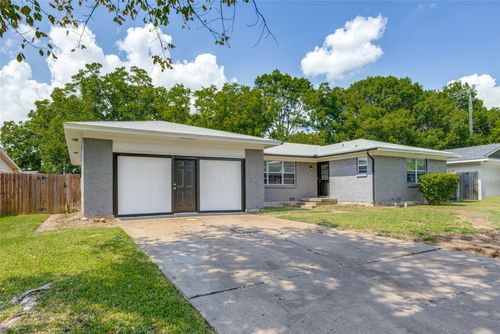 1116 S Idlewild Dr, Sherman, TX, 75090-8328 | Card Image