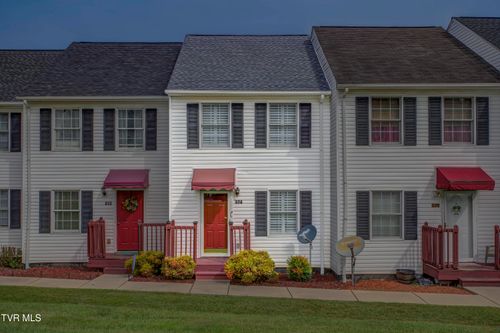 574 Beaverview Dr, Bristol, VA, 24201-1835 | Card Image