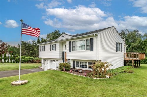 10 Knollcrest Dr, Brookfield, CT, 06804-3711 | Card Image
