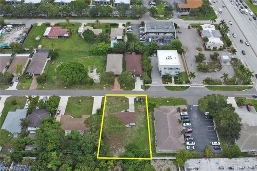870 109th Ave, Naples, FL, 34108-1814 | Card Image
