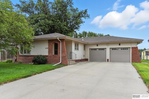 2540 N Wyoming Ave, Fremont, NE, 68025-2044 | Card Image