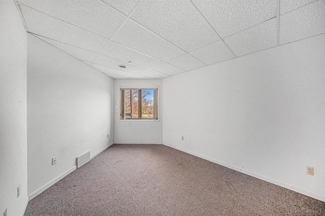 Lower floor bedroom | Image 19