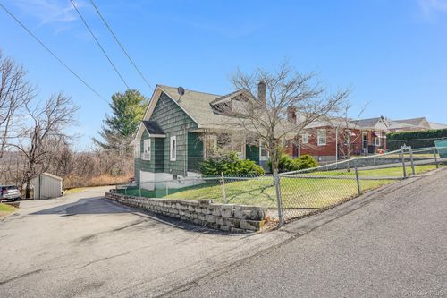 45 Orchard Street, Marlboro, NY, 12542 | Card Image