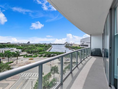 612-888 Biscayne Blvd, Miami, FL, 33132-1512 | Card Image