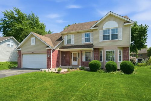 636 Briarwood Ln, Oswego, IL, 60543-8736 | Card Image