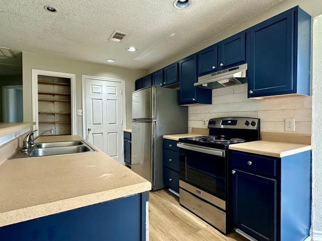 52 E Oldham St, House other with 3 bedrooms, 2 bathrooms and null parking in Wells TX | Image 7
