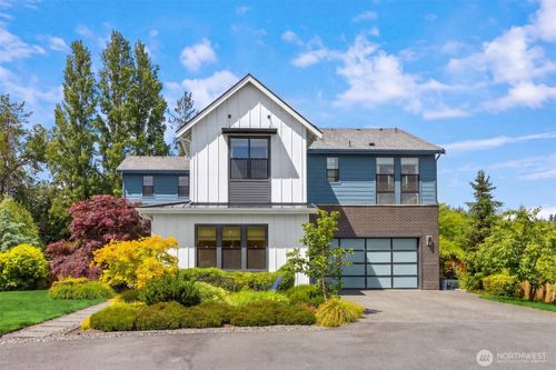 8701 Ne Winslow Grove Ct, Bainbridge Island, WA, 98110-5296 | Card Image
