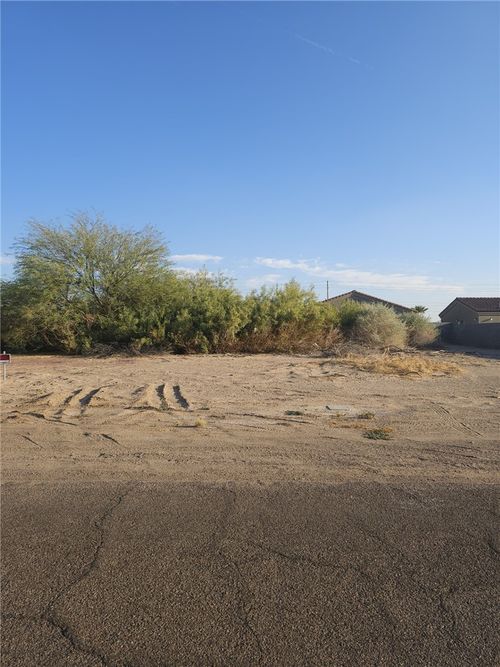 1910 E Oatman Pl, Mohave Valley, AZ, 86440 | Card Image