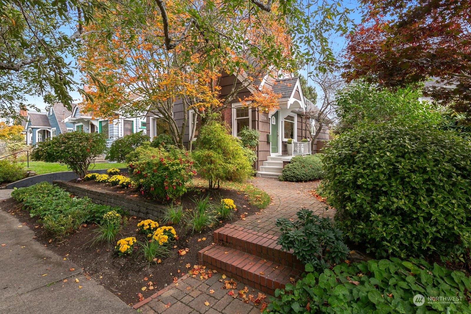 9th Ave, Seattle, WA 98117