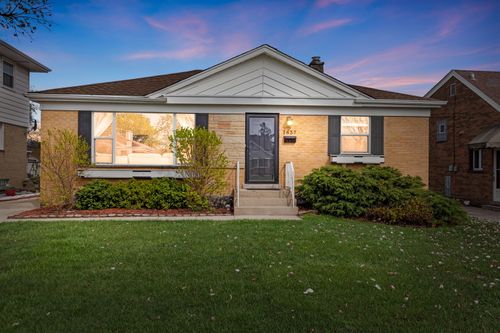 1637 Heidorn Ave, Westchester, IL, 60154-4115 | Card Image