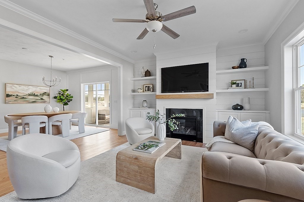 Pebble Cir, Bellingham, MA 02019