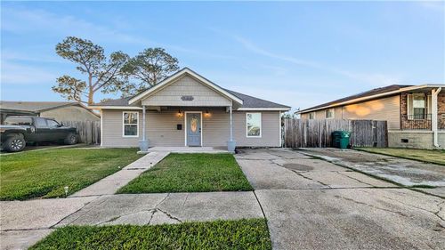 528 Grovewood Dr, Gretna, LA, 70056-7914 | Card Image