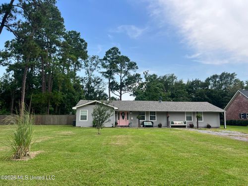 13 40th St, Gulfport, MS, 39507-3221 | Card Image