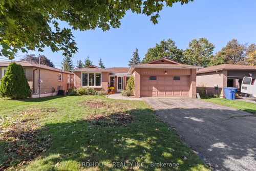 173 Angeline St N, Lindsay, ON, K9V4X3 | Card Image