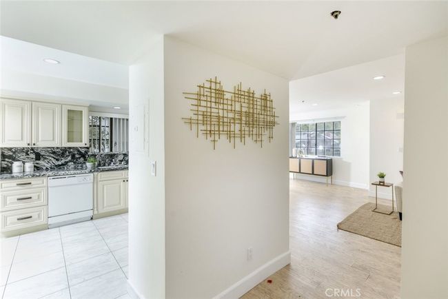 A1 - 501 E Palmer Ave, Condo with 3 bedrooms, 3 bathrooms and 2 parking in Glendale CA | Image 14