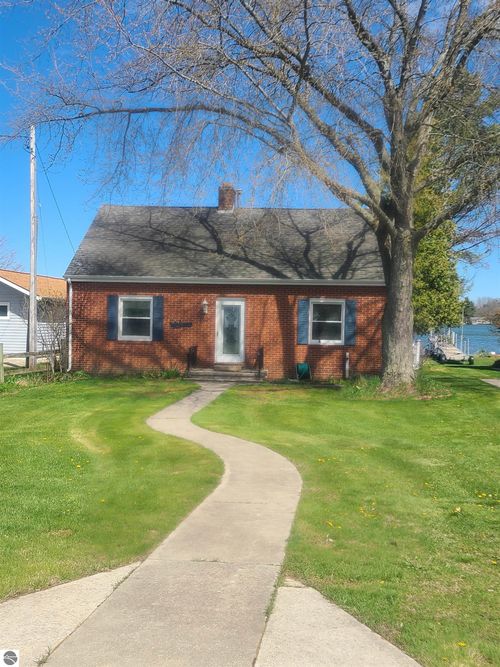 7880 Cedar Lake Rd, Oscoda, MI, 48750-9493 | Card Image
