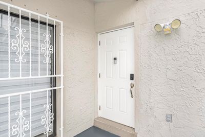 4570 Nw 185th Street, Townhouse with 3 bedrooms, 2 bathrooms and null parking in Miami Gardens FL | Image 3