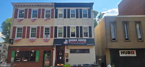 11 W Front St, TRENTON, NJ, 08608-2009 | Card Image