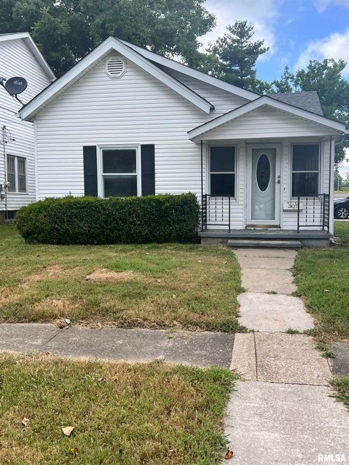 307 Morgan St, Anna, IL, 62906-1215 | Card Image