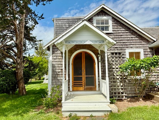 C - 19-C Old Woods Rd, House other with 4 bedrooms, 3 bathrooms and null parking in Chilmark MA | Image 4