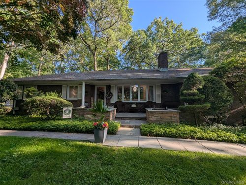 28 Brookfield Rd, Northport, NY, 11768-1406 | Card Image