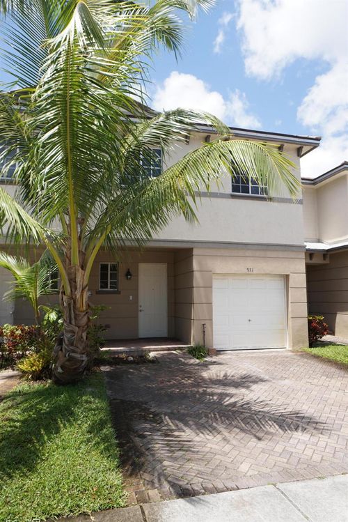 971 Tortuga Ln, Riviera Beach, FL, 33404-6456 | Card Image