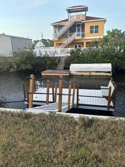 7325 Maryland Ave, HUDSON, FL, 34667-3224 | Card Image