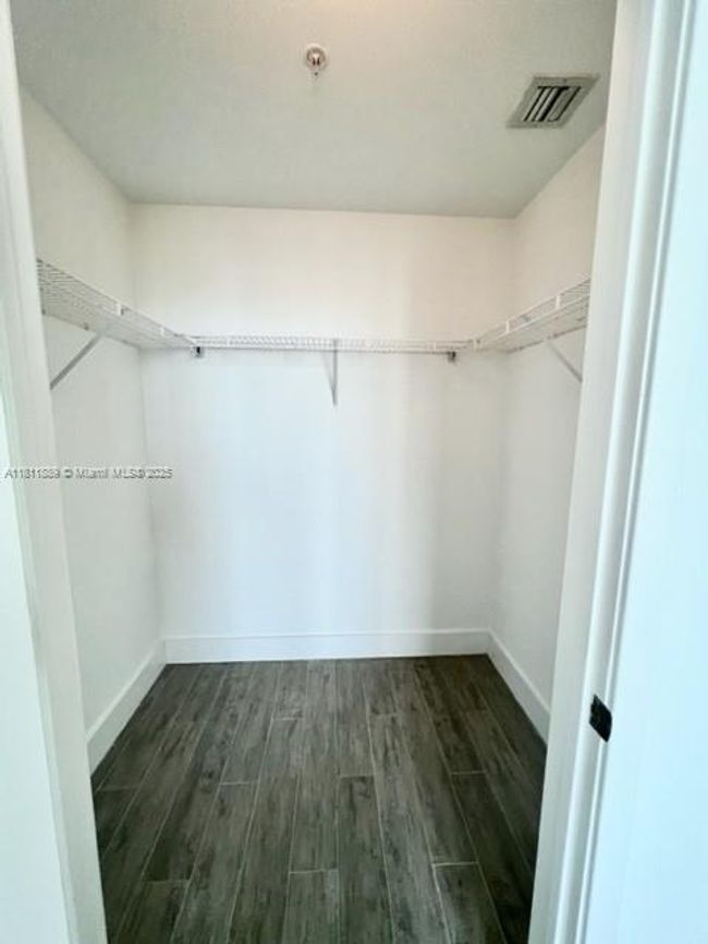 PH4023 - 1111 Sw 1 St Ave, Condo with 2 bedrooms, 2 bathrooms and null parking in Miami FL | Image 11
