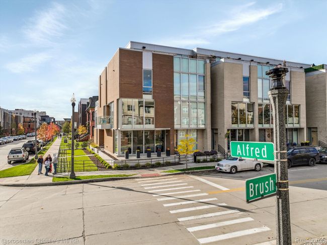 311 Alfred Street | Image 43