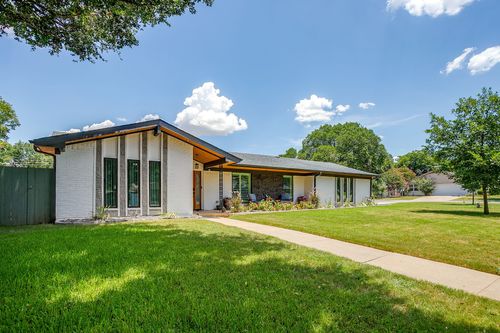 400 Glenn Dr, Hurst, TX, 76053-6117 | Card Image