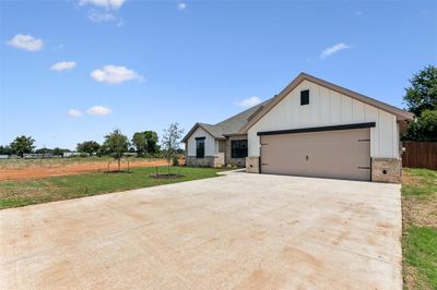 736 Jameson, House other with 4 bedrooms, 2 bathrooms and null parking in Springtown TX | Image 3