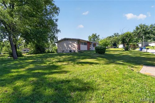 10336 Deem Dr, Saint Louis, MO, 63136-3203 | Card Image