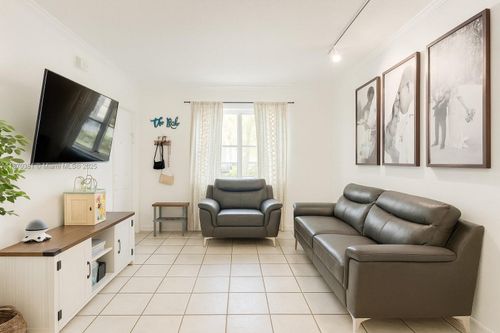 apt-105-2200 Nw 78th Ave, Pembroke Pines, FL, 33024-0907 | Card Image