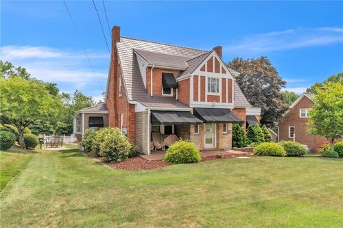 832 Ridge Rd, Ambridge, PA, 15003-1571 | Card Image