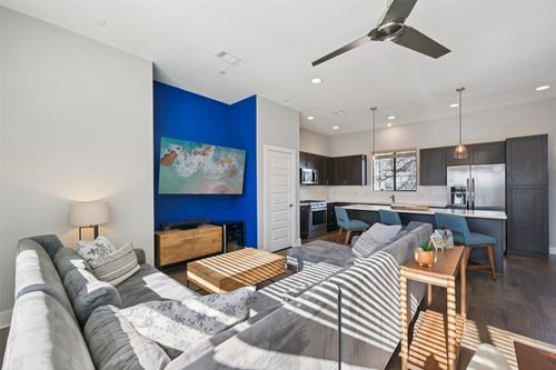 2-4407 Munger Ave, Dallas, TX, 75204-4421 | Card Image