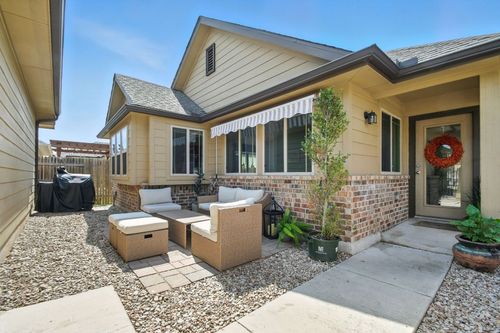 112 Trailstone Dr, Bastrop, TX, 78602-2177 | Card Image