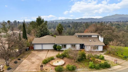 3041 Panorama Drive, Redding, CA, 96003 | Card Image