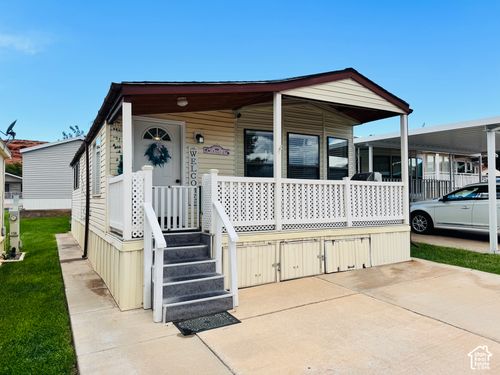 137-1150 W Red Hills Pkwy, Washington, UT, 84780-1318 | Card Image