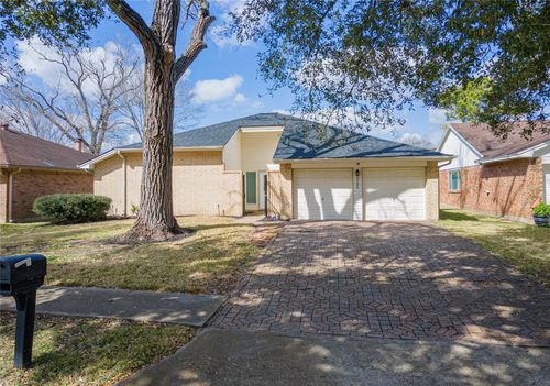 2506 Bisontine St, Friendswood, TX, 77546-2309 | Card Image