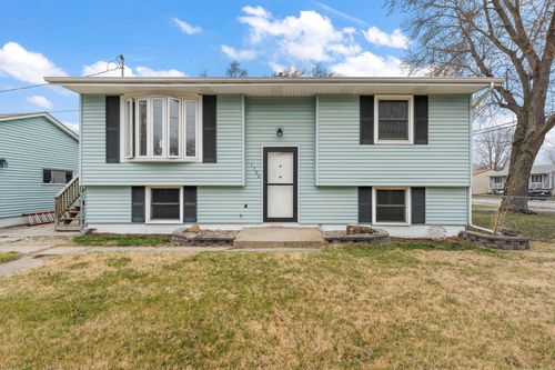 1702 Broadway, Chesterton, IN, 46304-1915 | Card Image