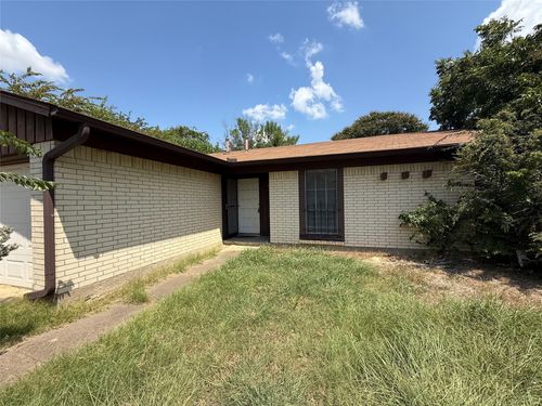 507 Yucca Dr, Denton, TX, 76209-8447 | Card Image