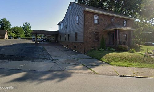 2926 Pine Ave, Erie, PA, 16504-1174 | Card Image